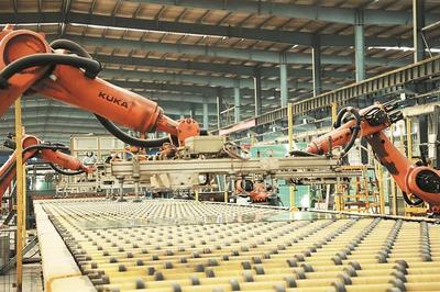 兵團(tuán)沖刺四季度打好“收官戰(zhàn)”掠影 干在當(dāng)下，謀在明年——聚焦建筑材料技術(shù)開(kāi)發(fā)